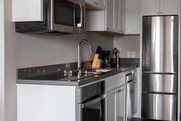 هتل Bywater Suite