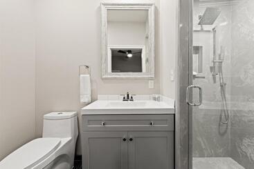 هتل Bywater Suite