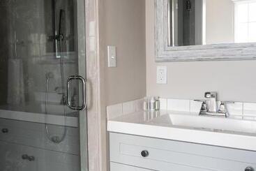 هتل Bywater Suite