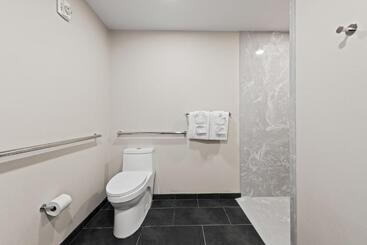 هتل Bywater Suite