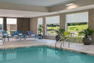هتل Home2 Suites By Hilton Fayetteville North