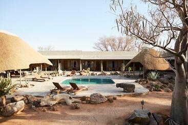 هتل Solitaire Lodge