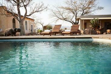 هتل Solitaire Lodge