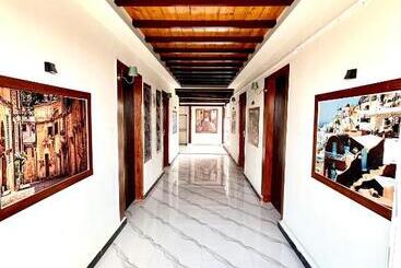 هتل Summit Resorts