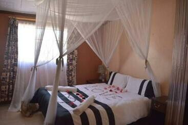 پانسیون Msafiri Rift Lodge