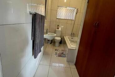 پانسیون Swane’s Guesthouse