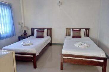 בית מלון כפרי Dusita Parkview Resort @ Khua Suan Pla