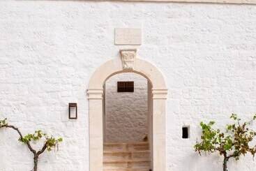 هتل Masseria Auraterrae