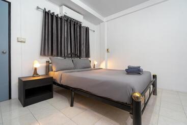Black Pantera Hostel