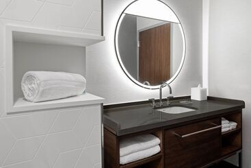 هتل Courtyard By Marriott St Paul Downtown