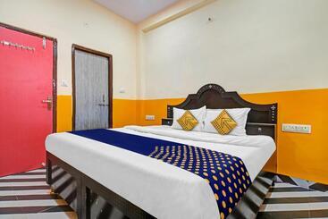 Spot On 81125 Hotel Ashirwad