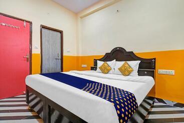 Spot On 81125 Hotel Ashirwad