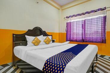 Spot On 81125 Hotel Ashirwad