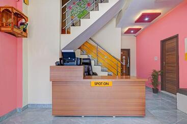 Spot On 81125 Hotel Ashirwad
