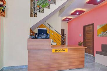 Spot On 81125 Hotel Ashirwad