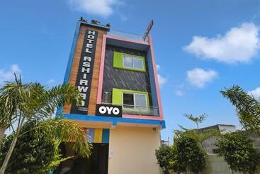 Spot On 81125 Hotel Ashirwad