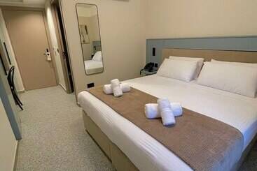 تختخواب و صبحانه Maria Rosa Suites