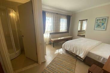 Cunda Alibeyhan Otel