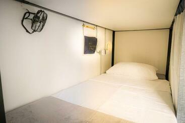 Derequka Hostel