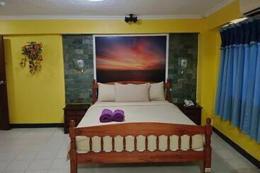 Arizona Beach Resort, Subic Bay, Philippines 2200 - Olongapo City