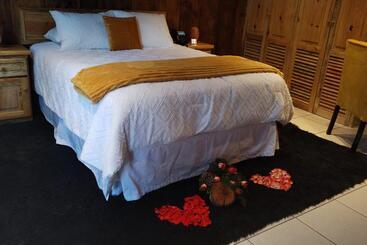 هتل Asgard Resort Guatemala