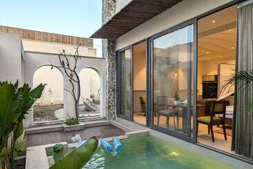 هتل Cape House
