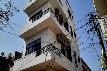 O Dev Hotel Mansarovar