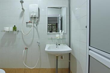 فندق Oyo 90626  Ezzyhome Johor Jaya