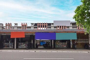 هتل Spot On 92421 City Kost Syariah