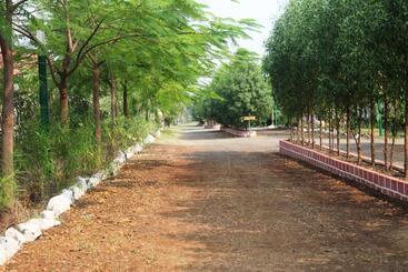 هتل Strawberry Resort