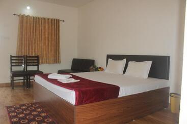 هتل Strawberry Resort