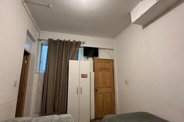 پانسیون Hostal Antonella Los Angeles