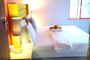 پانسیون Neo & Ruks Bellville Guesthouse