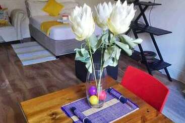 پانسیون Neo & Ruks Bellville Guesthouse