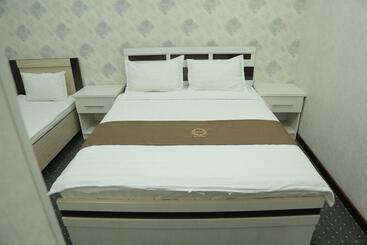 Premium Hotel 777