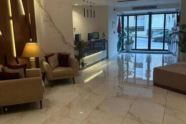 Red Carpet Suites