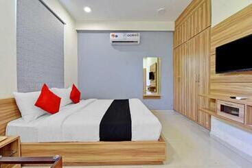 Super Collection O Hotel Roxas