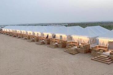هتل Sam Desert Dunes Camp