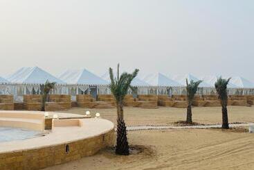 هتل Sam Desert Dunes Camp
