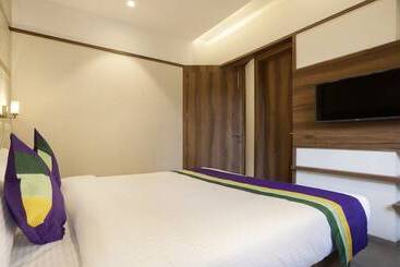 호텔 Treebo Premium Savera Inn