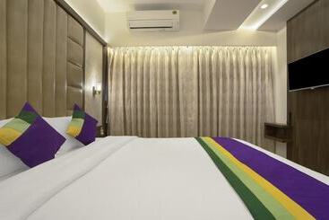 호텔 Treebo Premium Savera Inn