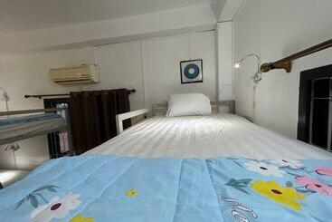 Vang Vieng Backpackers Hostel