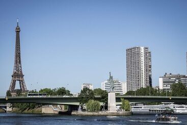 هتل Domaine Reine Margot Paris   Issy Mgallery Collection