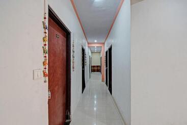 هتل Oyo Flagship 81034  Star Cham
