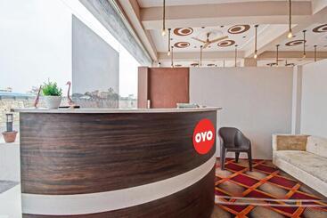 هتل Oyo Flagship 81034  Star Cham