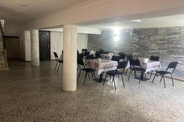 بنسيون Anor Guest House