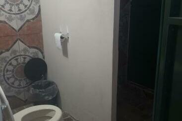 پانسیون Hostal El Porrón