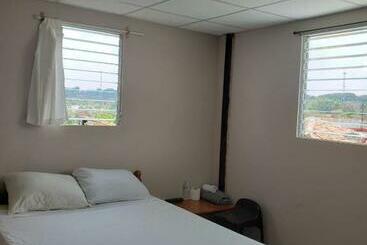 پانسیون Hostal El Porrón