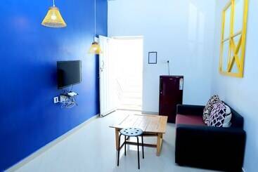 هتل Seashore Beach House