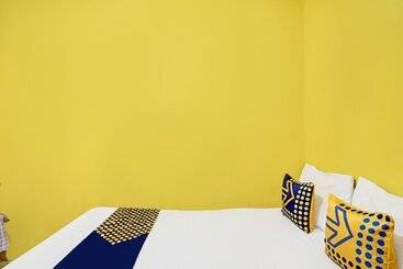 هتل Spot On 92372 Rinda Homestay Syariah & Resto